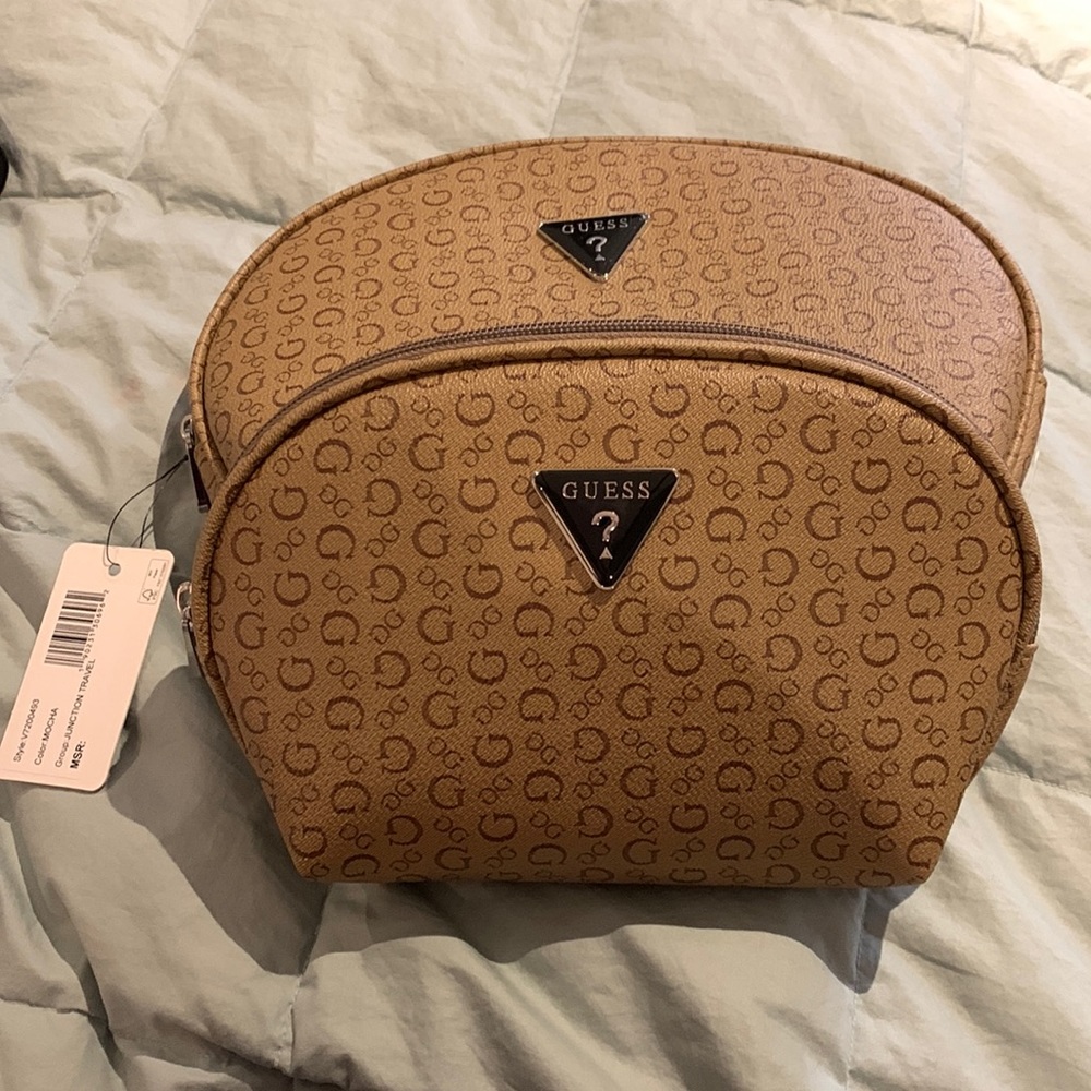 NWT Guess pouch(2)